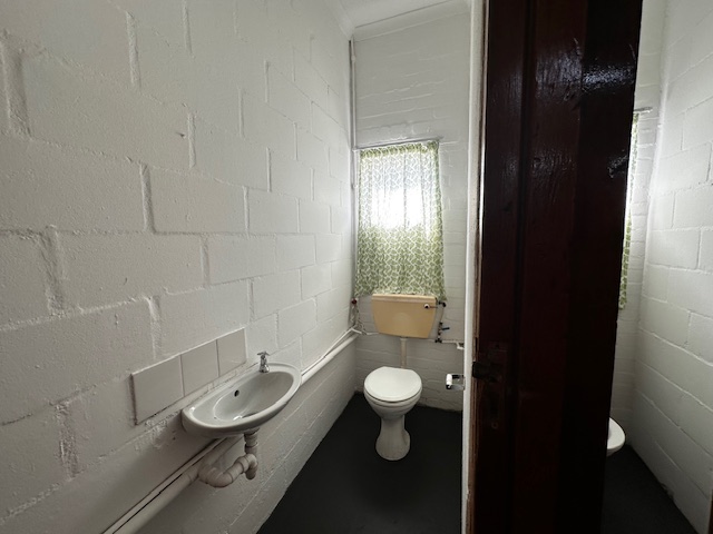 To Let Commercial Property for Rent in Maitland Western Cape